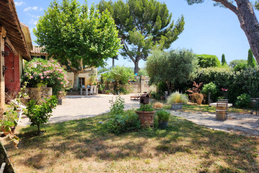Maison à vendre à Vacqueyras — Vue vignes — photo 8