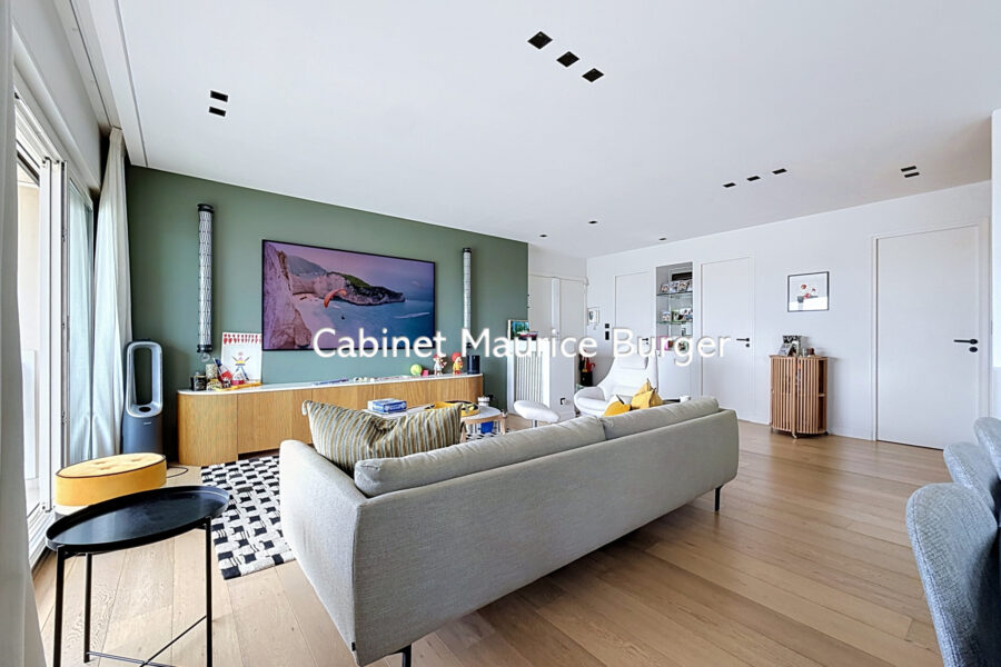 Appartement à vendre à Paris — Vue sur la ville — photo 4