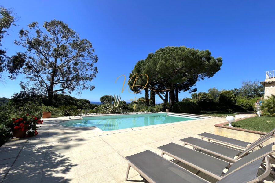 Maison à vendre à La croix-valmer — Vue mer — photo 4