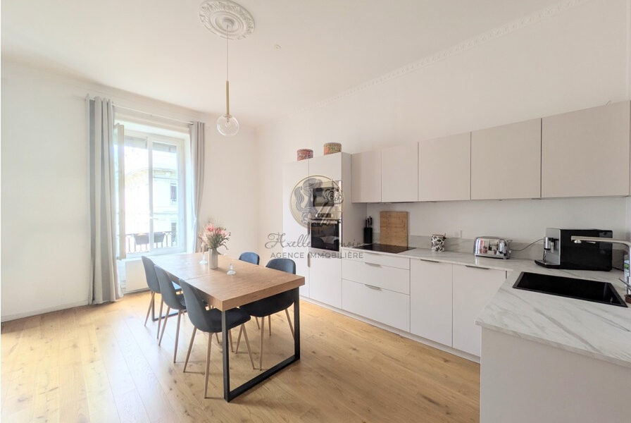 Appartement à vendre à Lyon — Vue sur la ville — photo 8