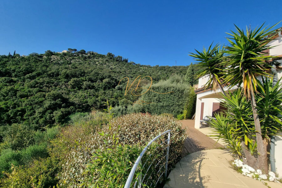 Maison à vendre à Cavalaire-sur-mer — Vue mer — photo 3