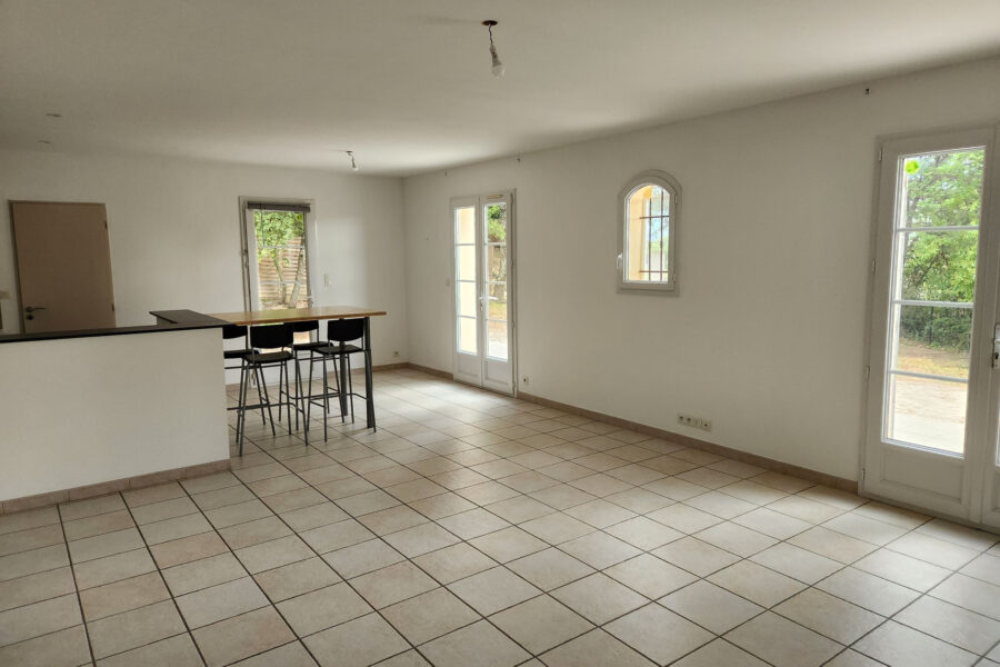 Maison à vendre à Mérindol-les-oliviers — Vue montagne — photo 6