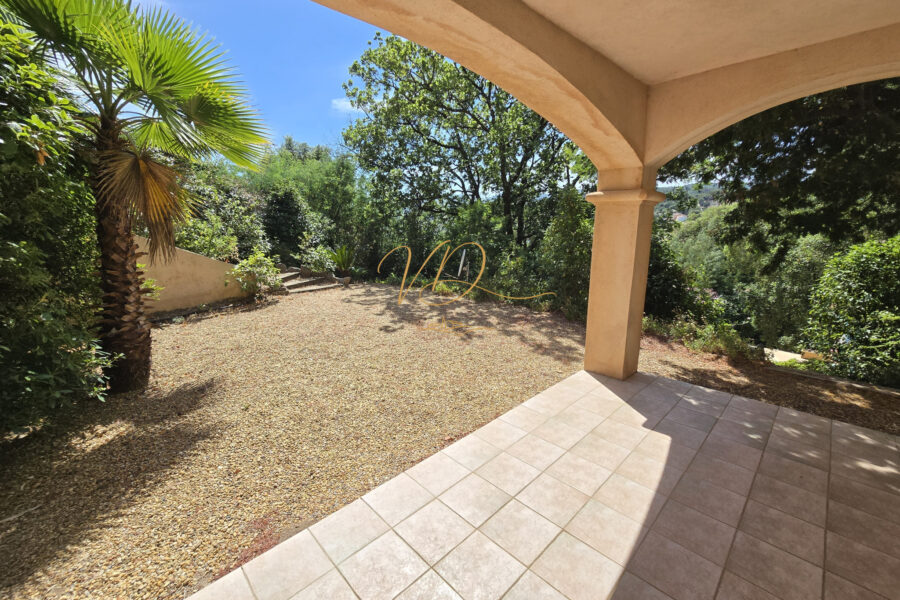 Maison à vendre à La croix-valmer — Vue mer — photo 8