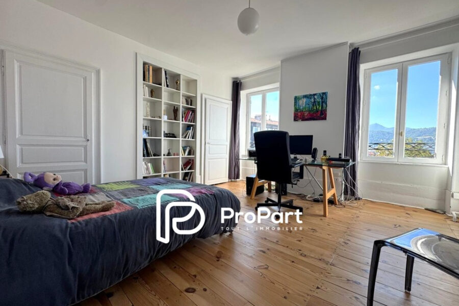 Appartement à vendre à Clermont-ferrand — Vue sur la ville — photo 9