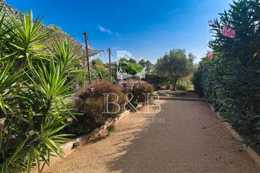 Maison à vendre à Roquebrune-sur-argens — Vue nature — photo 3
