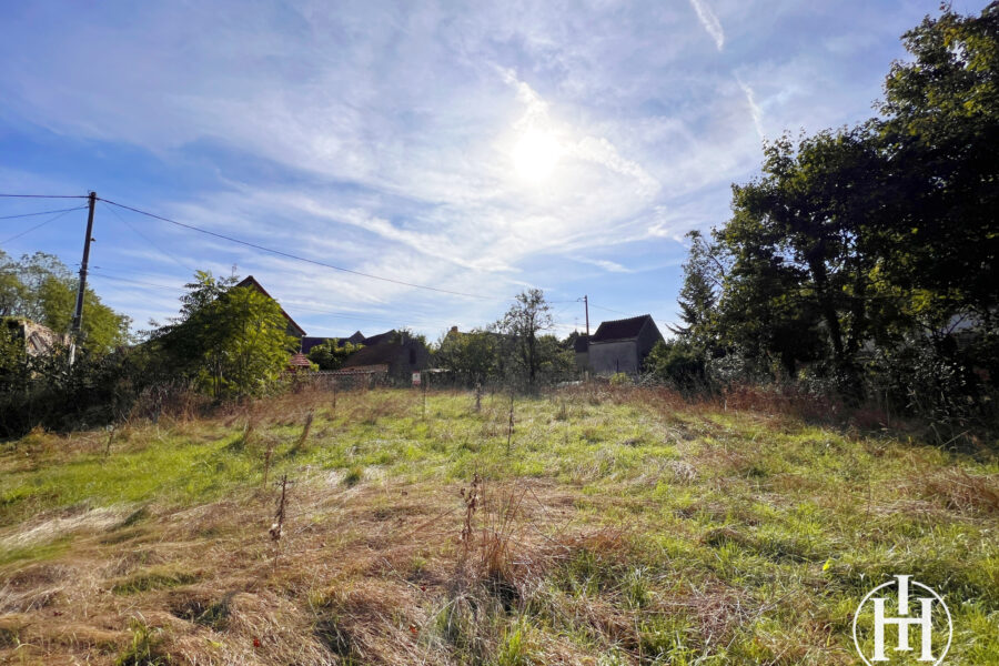 Terrain à vendre à Ainay-le-vieil — Vue nature — photo 4