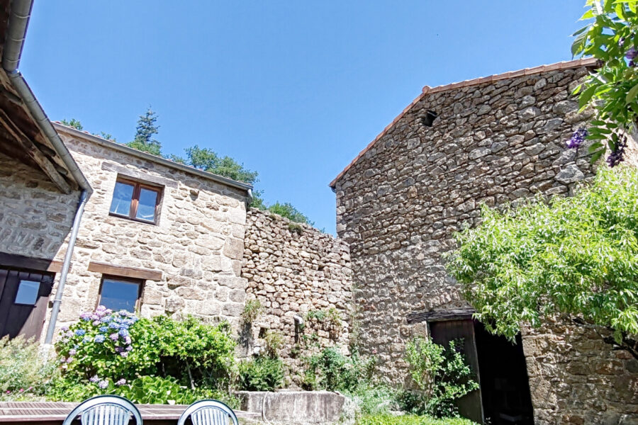 Maison à vendre à Bozas