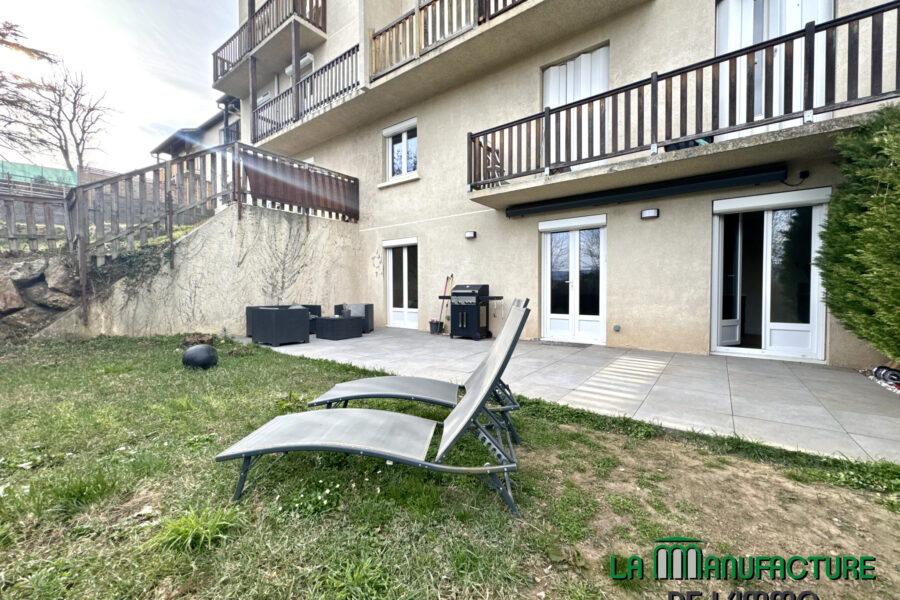 Appartement à louer à Saint-priest-en-jarez — Vue parc & jardin — photo 3