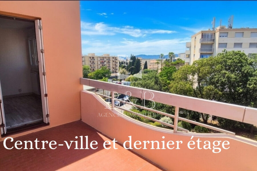 Appartement à vendre à Saint-raphaël — Vue sur la ville — photo 8