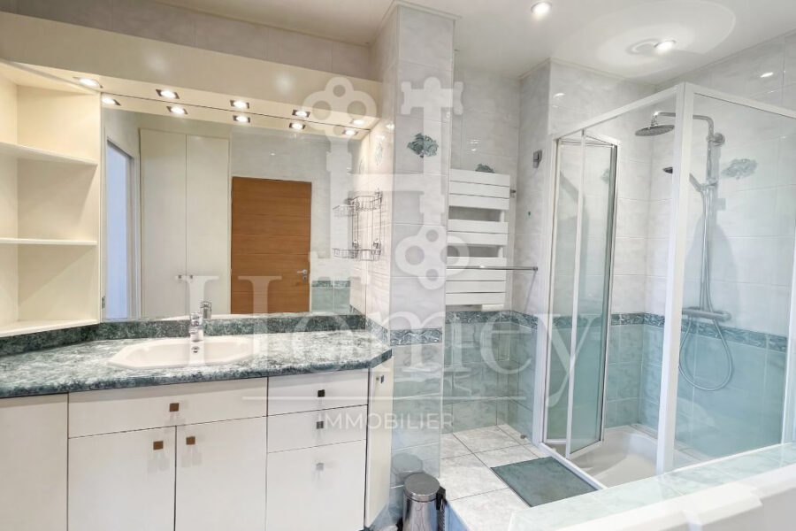 Appartement à vendre à Annemasse — Vue sur la ville — photo 12