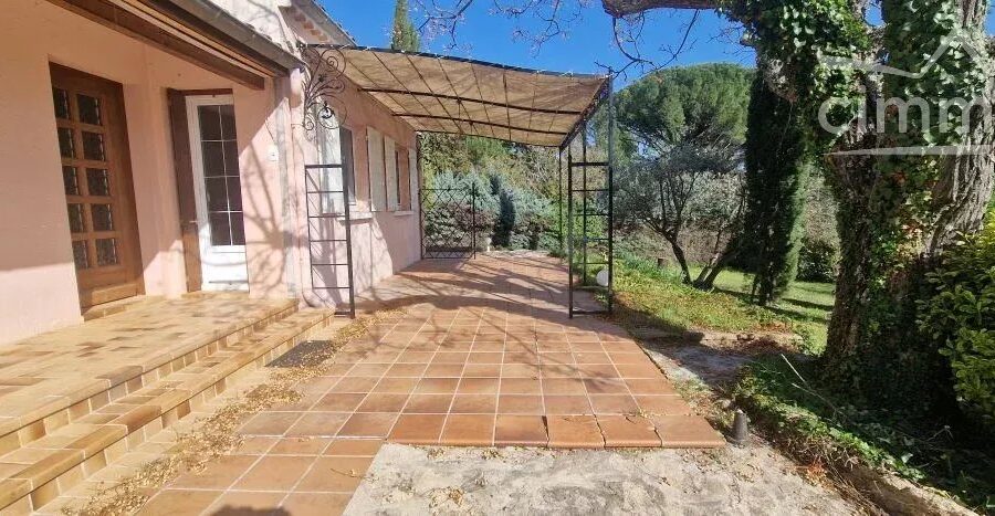 Maison à vendre à Grignan — Vue parc — photo 4