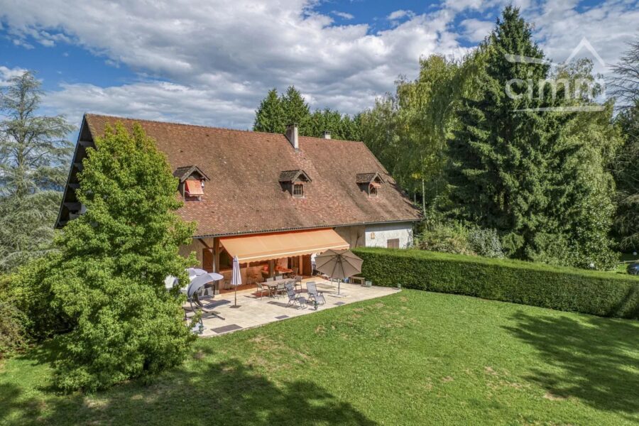 Maison à vendre à Les abrets en dauphiné — Vue montagne — photo 3