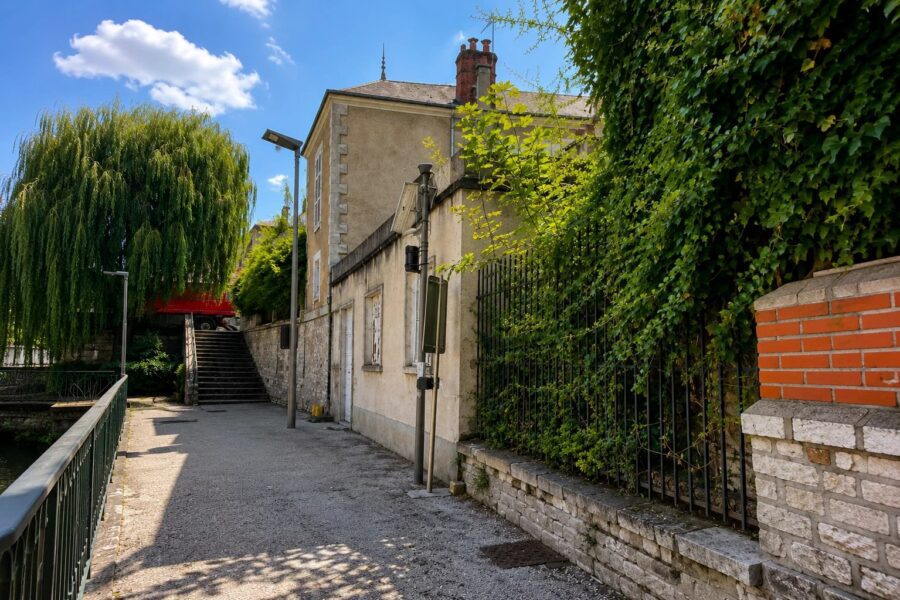 Maison à vendre à Montargis — Vue parc & jardin — photo 6