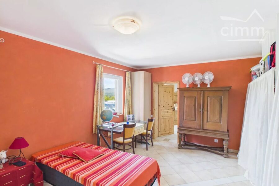 Maison à vendre à Lagorce — Vue montagne — photo 10
