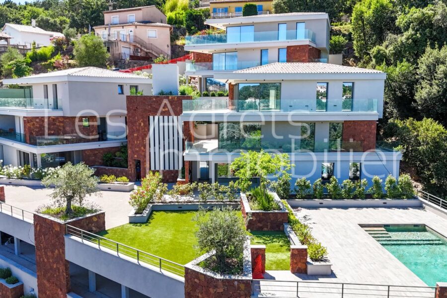 Appartement à vendre à Les adrets-de-l&rsquo;estérel — Vue mer — photo 2