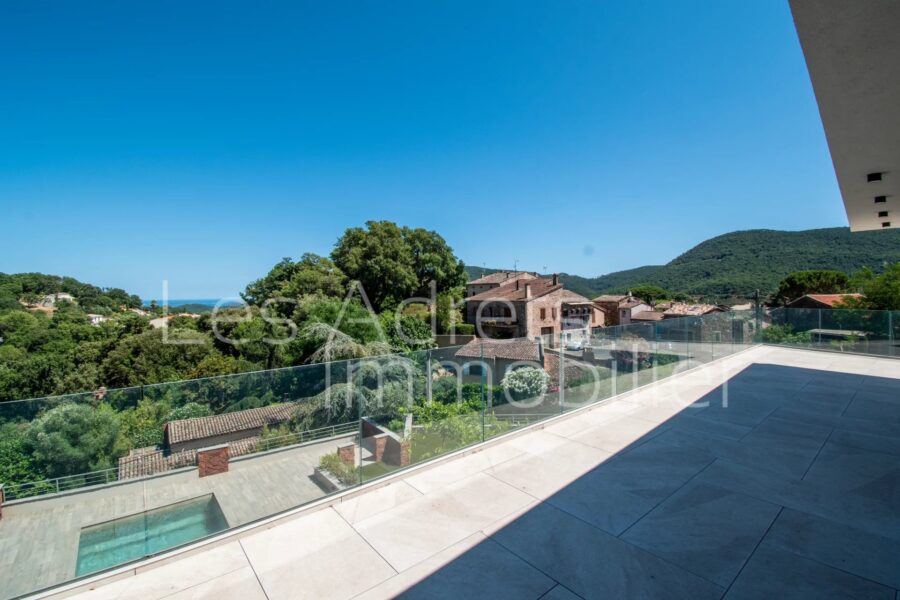Appartement à vendre à Les adrets-de-l&rsquo;estérel — Vue mer — photo 1