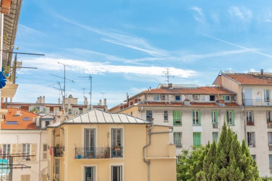 Appartement à louer à Nice — Vue sur la ville — photo 10