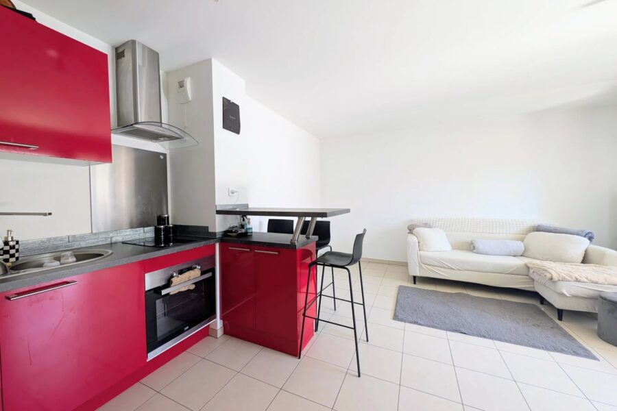 Appartement à vendre à Saint-laurent-du-var — Vue sur la ville — photo 11