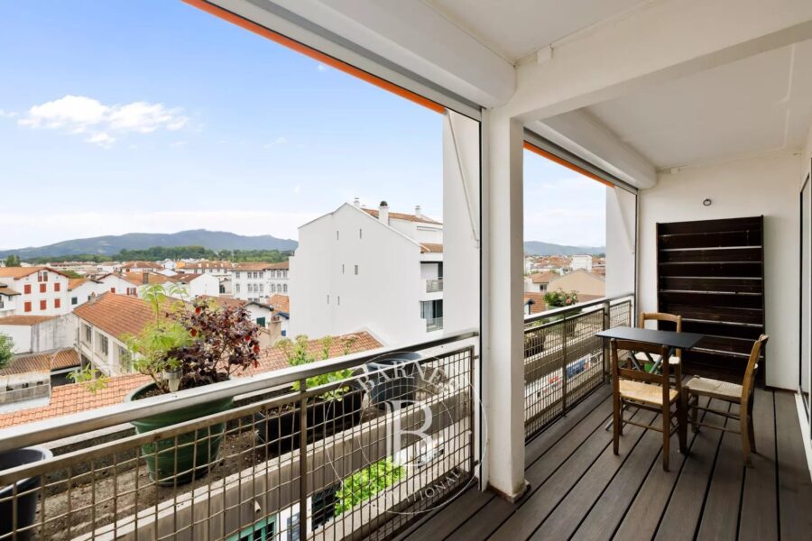 Appartement à vendre à Saint-jean-de-luz — Vue montagne — photo 3
