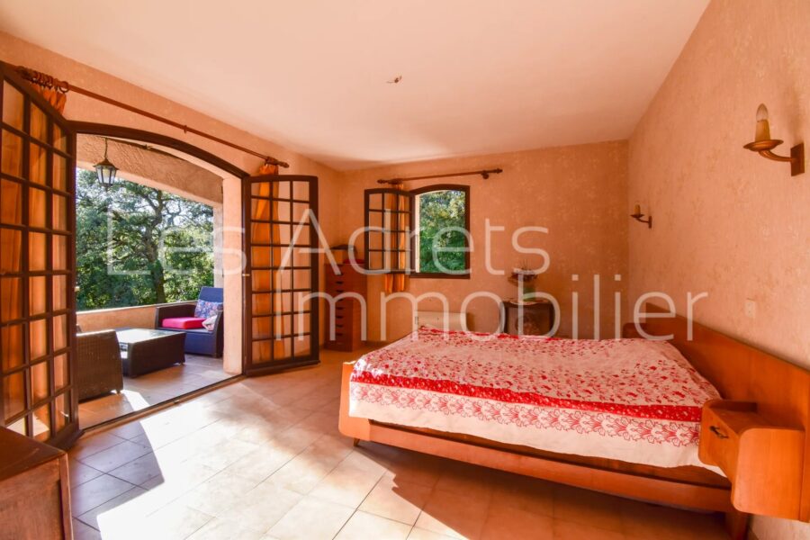 Maison à vendre à Les adrets-de-l&rsquo;estérel — Vue montagne — photo 13