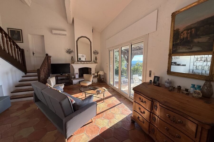 Maison à vendre à Rayol-canadel-sur-mer — Vue mer — photo 3