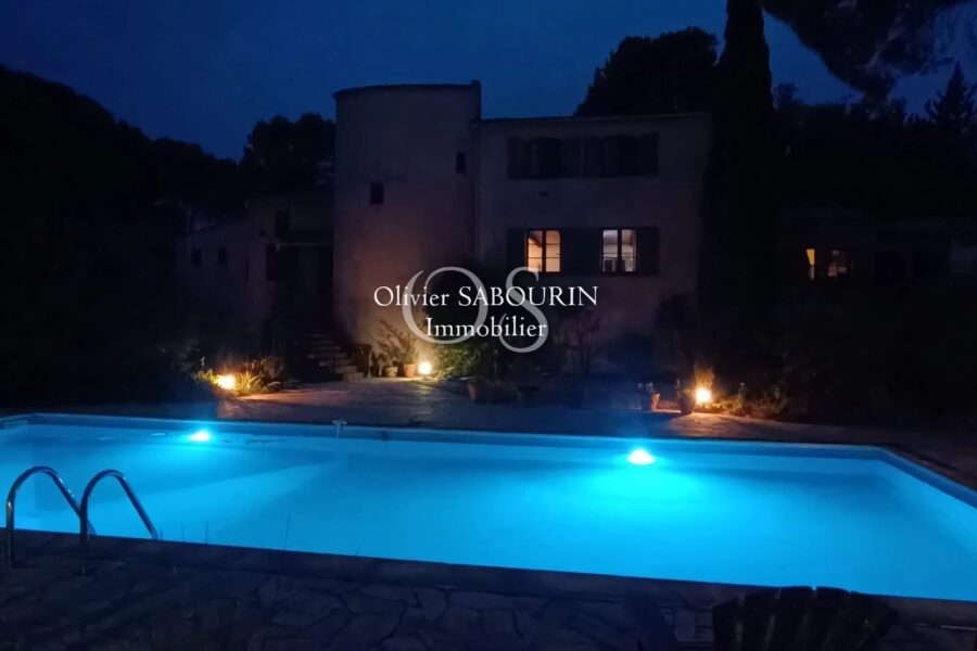 Maison à vendre à Roquebrune-sur-argens — Vue montagne — photo 22