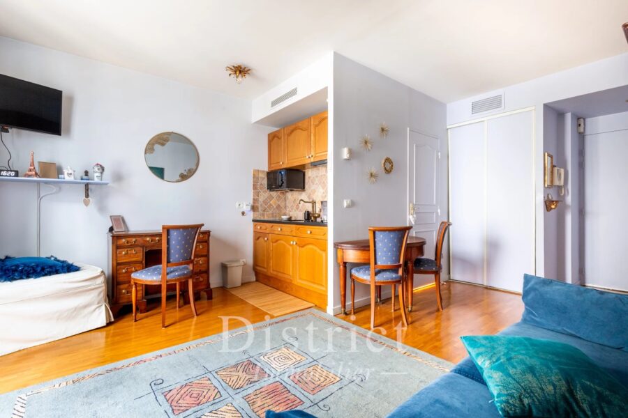 Appartement à louer à Paris 8ème — Vue parc & jardin — photo 5