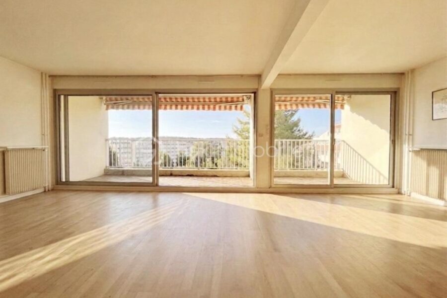 Appartement à vendre à Marly le roi — Vue dégagée — photo 2