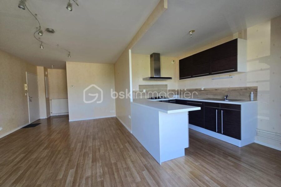 Appartement à vendre à Crevin — Vue parc & jardin — photo 2