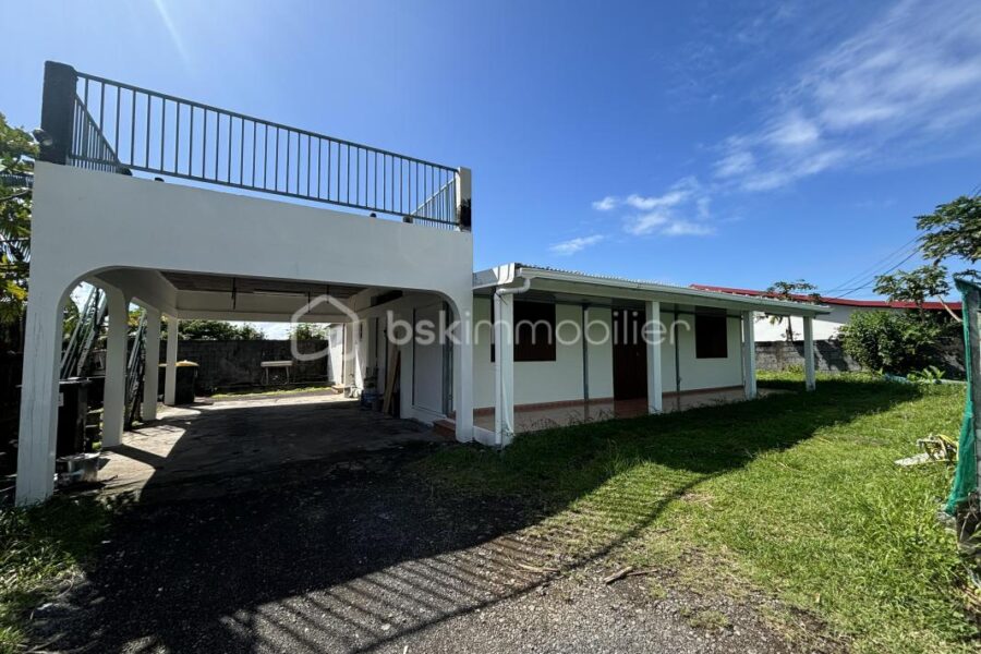 Maison à vendre à Saint benoit — Vue mer — photo 2
