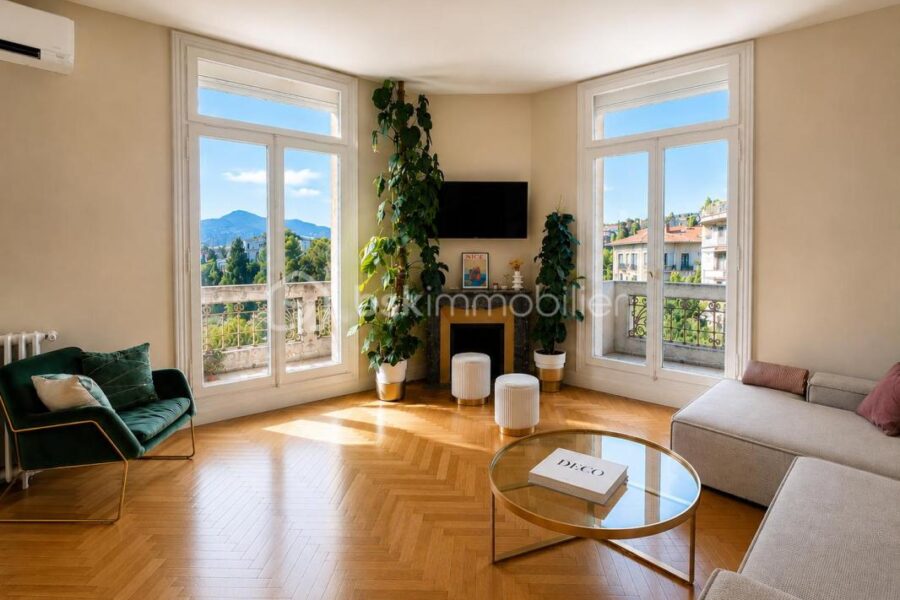 Appartement à louer à Nice — Vue sur la ville — photo 2