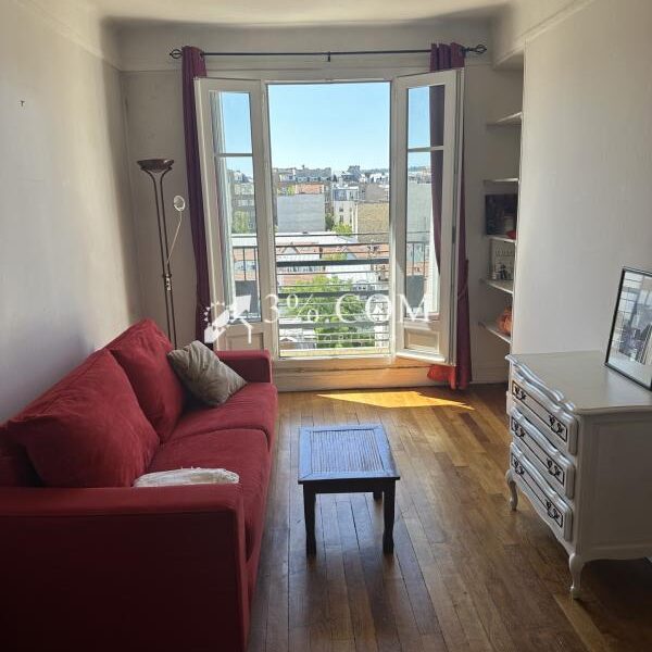 Appartement à vendre à Paris — Vue sur la ville — photo 2