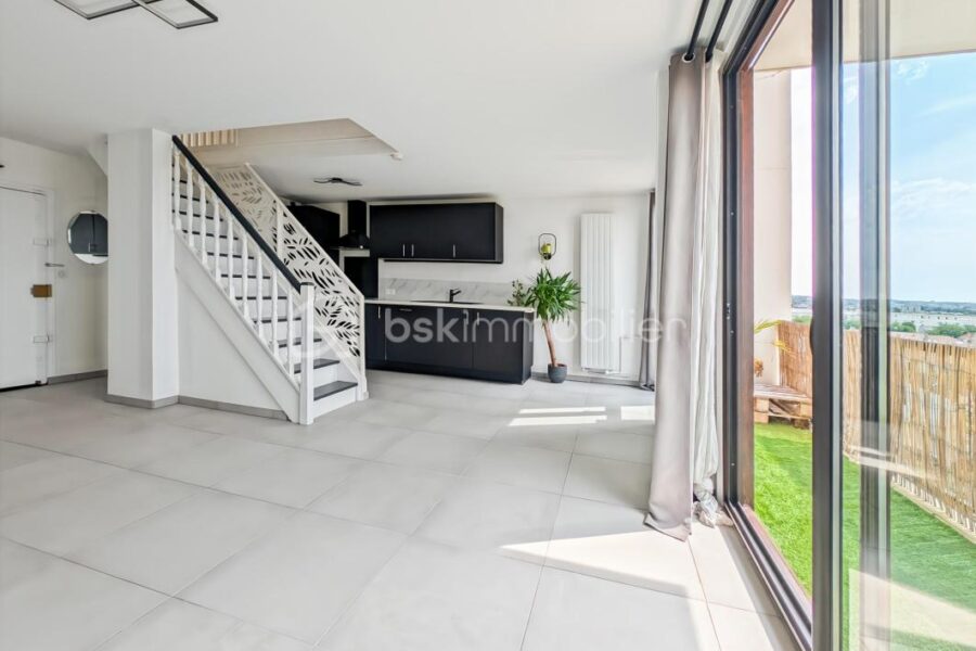 Appartement à vendre à Champigny sur marne — Vue sur la ville — photo 3