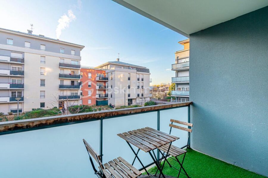 Appartement à vendre à Thiais — Vue parc & jardin — photo 1