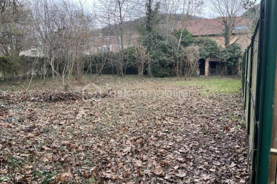 Terrain à vendre à Saint remy les chevreuse — Vue dégagée — photo 1