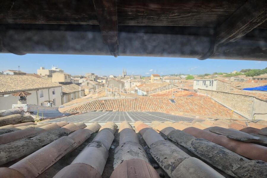 Appartement à vendre à Nimes — Vue sur la ville — photo 1