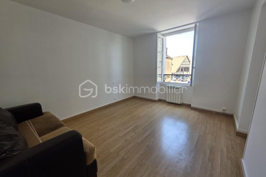 Appartement à vendre à Egreville — Vue monument — photo 11