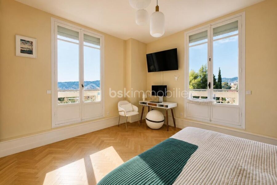 Appartement à louer à Nice — Vue sur la ville — photo 10
