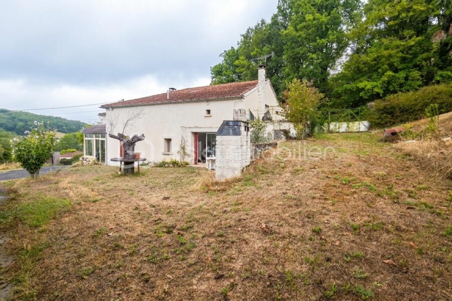 Maison à vendre à Montaigu de quercy — Vue dégagée — photo 1