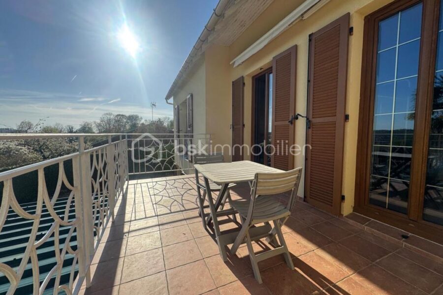Maison à vendre à Thorigny sur marne — Vue parc & jardin — photo 10