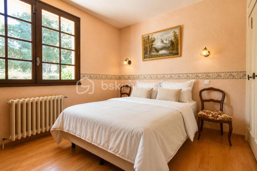 Maison à vendre à Saint genix sur guiers — Vue montagne — photo 10