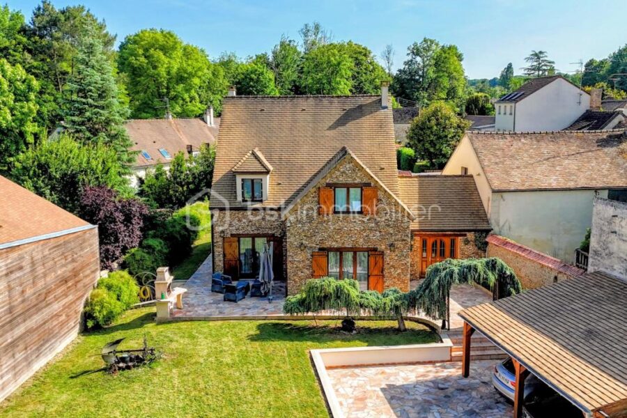 Maison à vendre à Le tremblay sur mauldre — Vue sur la ville — photo 11