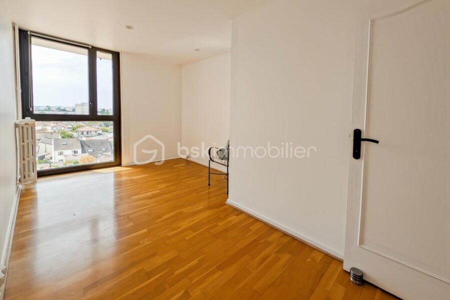 Appartement à vendre à Champigny sur marne — Vue sur la ville — photo 11