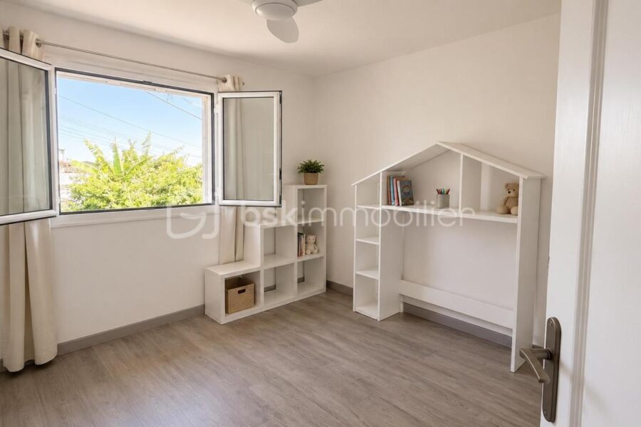 Maison à vendre à Saint denis — Vue sur la ville — photo 12