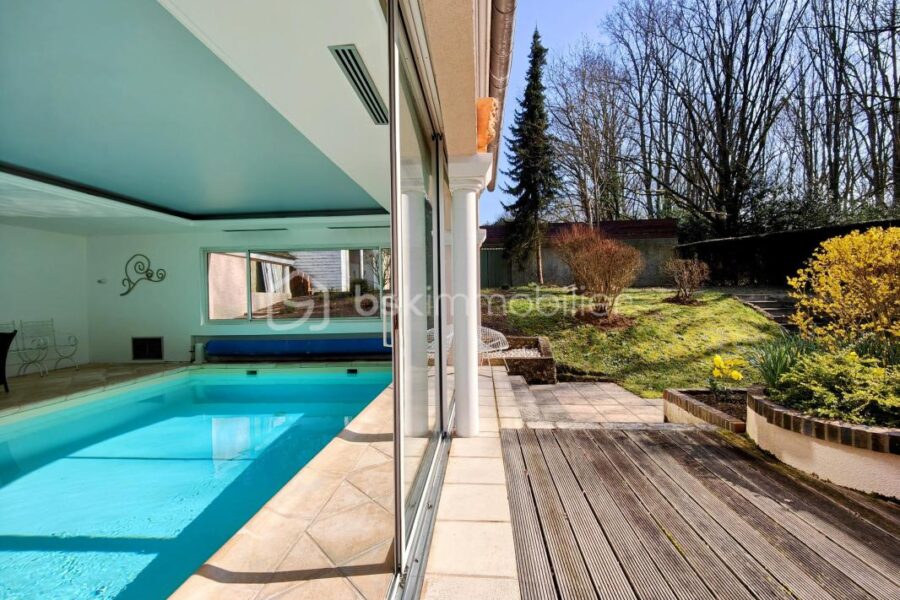 Maison à vendre à Jouars pontchartrain — Vue parc & jardin — photo 13
