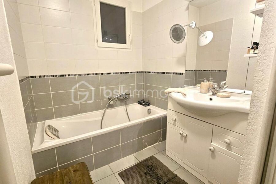 Maison à vendre à La trinite — Vue montagne — photo 13
