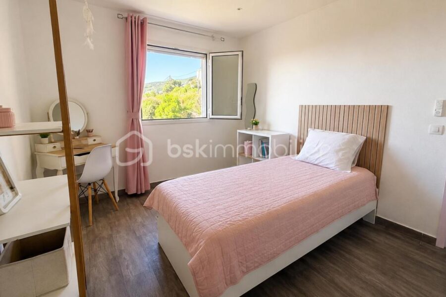 Maison à vendre à Saint denis — Vue sur la ville — photo 13