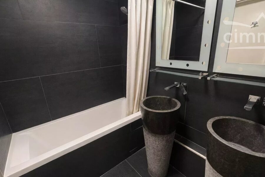 Appartement à vendre à Paris 19ème — Vue parc — photo 11