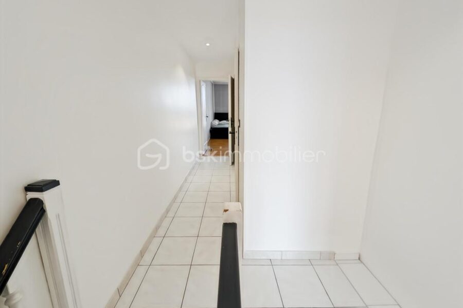 Appartement à vendre à Champigny sur marne — Vue sur la ville — photo 14