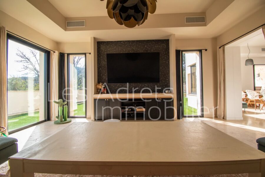 Maison à vendre à Les adrets-de-l&rsquo;estérel — Vue mer — photo 9